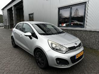 Voiture accidenté Kia Rio 1.2 CVVT Plus Pack 2011/10