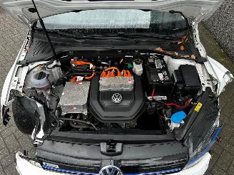Volkswagen e-Golf e-Golf picture 14