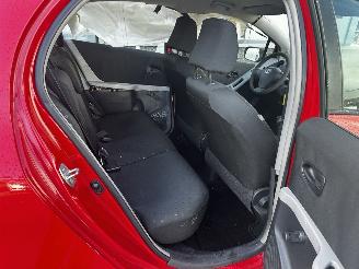 Toyota Yaris 1.0 VVTI Idols picture 17