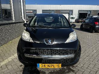 Peugeot 107 1.0-12V Millesim 200 picture 32