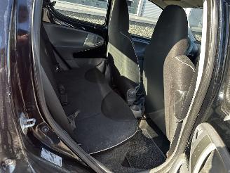 Peugeot 107 1.0-12V Millesim 200 picture 3