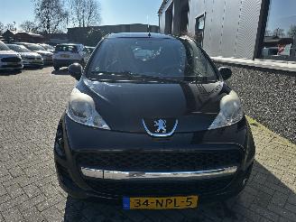 Peugeot 107 1.0-12V Millesim 200 picture 5
