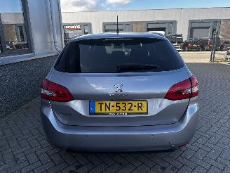 Peugeot 308 1.2 PureTech Blue Lease Premium picture 9