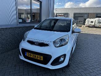 Kia Picanto 1.0 CVVT Design Edition picture 17