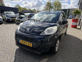 Peugeot 107 1.0 Acces Accent picture 8