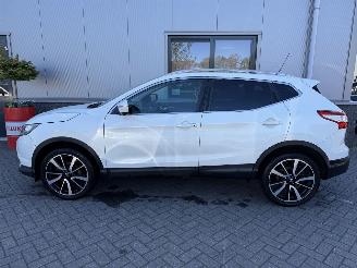 Nissan Qashqai 1.2 Premier Edition picture 14