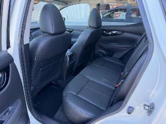 Nissan Qashqai 1.2 Premier Edition picture 24