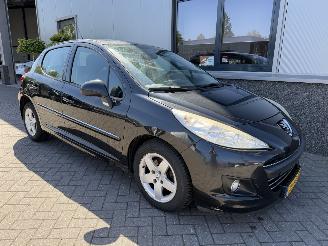 Schadeauto Peugeot 207 1.4 VTi Access 2012/3