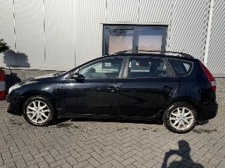 Hyundai I-30 1.4 i-Motion picture 9
