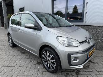 Schadeauto Volkswagen Up! 1.0 BMT high up! 2018/11