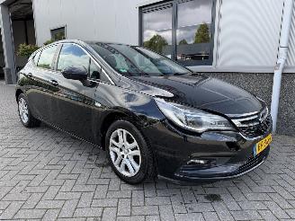 Opel Astra 1.0 Online Edition picture 2