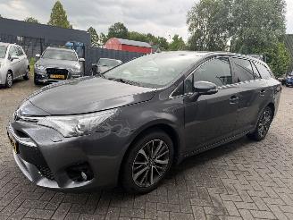 Toyota Avensis 2.0 D-4D-F Executive Business picture 11