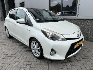 Unfallwagen Toyota Yaris 1.5 Full Hybrid Dynamic 2012/6