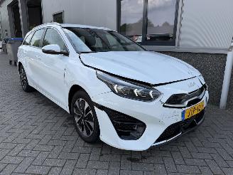 Coche accidentado Kia Ceed 1.6 GDI PHEV DynamicLine Sportswagon 2022/6
