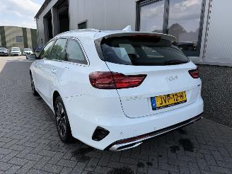 Kia Ceed 1.6 GDI PHEV DynamicLine Plug-in Sportswagon picture 33