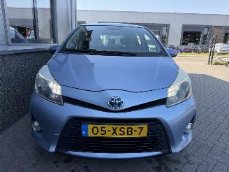 krockskadad bil auto Toyota Yaris 1.5 Full Hybrid Dynamic 2012/7