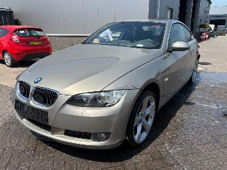 krockskadad bil auto BMW 3-serie 330i High Executive Coupe 2008/10