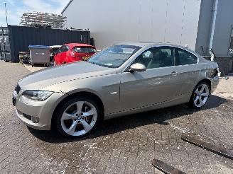 BMW 3-serie 330i High Executive Coupe picture 16