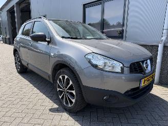 Vaurioauto  passenger cars Nissan Qashqai 1.6 360 2013/9