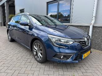 Damaged car Renault Mégane 1.2 TCe Serie Signature Exclusiv 2018/5