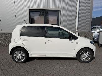 Volkswagen Up! 1.0 High up! BlueMotion picture 4
