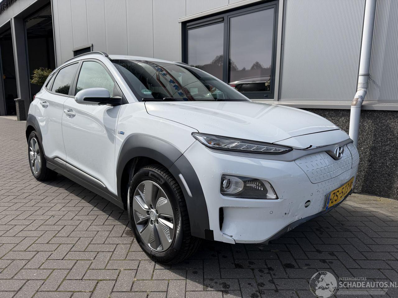 Hyundai Kona EV Premium 64 kWh