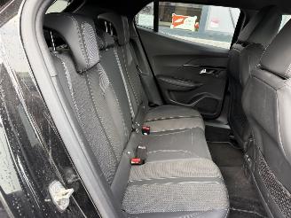 Peugeot 2008 1.2 PureTech GT-Line picture 8