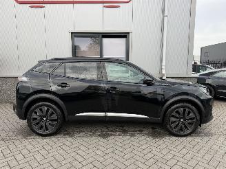 Peugeot 2008 1.2 PureTech GT-Line picture 2
