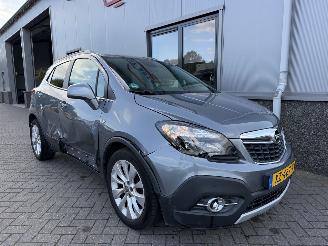 damaged passenger cars Opel Mokka 1.4 T Cosmo Automaat. 2015/2