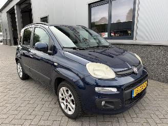 Schadeauto Fiat Panda 0.9 TwinAir Lounge Automaat. 2012/9
