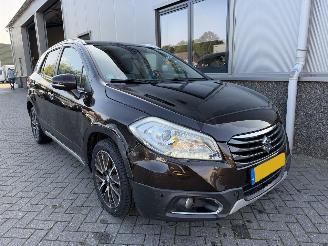 Auto incidentate Suzuki SX4 S-Cross 1.6 Exclusive Automaat J-470-HX. 2014/9