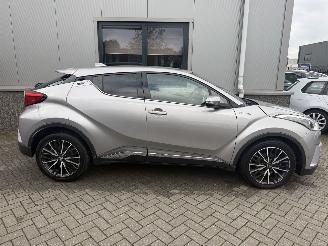 Toyota CH-R 1.8 Hybrid First Edition Automaat KX-829-R. picture 5