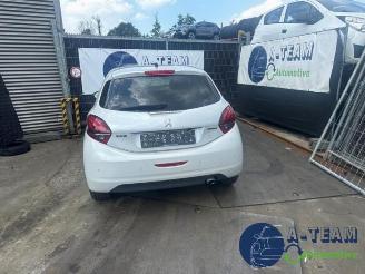 Salvage car Peugeot 208 208 I (CA/CC/CK/CL), Hatchback, 2012 / 2019 1.2 12V e-THP PureTech 110 2017/3