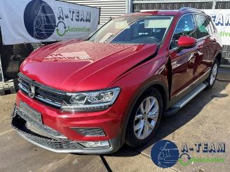 Salvage car Volkswagen Tiguan Tiguan (AD1), SUV, 2016 / 2024 2.0 TSI 16V 4Motion 2017/11
