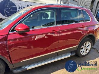 Volkswagen Tiguan Tiguan (AD1), SUV, 2016 / 2024 2.0 TSI 16V 4Motion picture 3