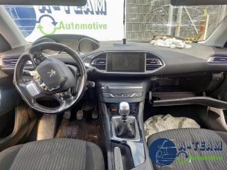 Peugeot 308 308 SW (L4/L9/LC/LJ/LR), Combi 5-drs, 2014 / 2021 1.6 BlueHDi 120 picture 19