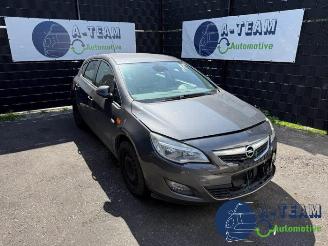 Uttjänta bilar auto Opel Astra Astra J (PC6/PD6/PE6/PF6), Hatchback 5-drs, 2009 / 2015 1.7 CDTi 16V 110 2011/5