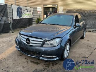 Coche siniestrado Mercedes C-klasse C (W204), Sedan, 2007 / 2014 1.6 C-180 16V BlueEfficiency 2012/6