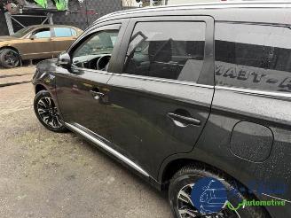 Mitsubishi Outlander Outlander (GF/GG), SUV, 2012 / 2022 2.0 16V PHEV 4x4 picture 5
