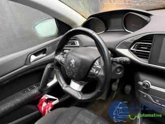 Peugeot 308 308 SW (L4/L9/LC/LJ/LR), Combi 5-drs, 2014 / 2021 1.2 12V e-THP PureTech 110 picture 11