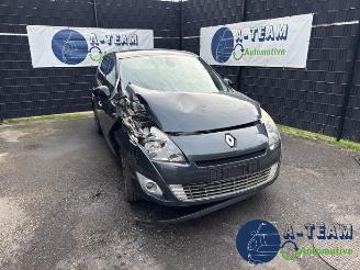 Vrakbiler auto Renault Grand-scenic Grand Scenic III (JZ), MPV, 2009 / 2016 2.0 16V CVT 2011/10