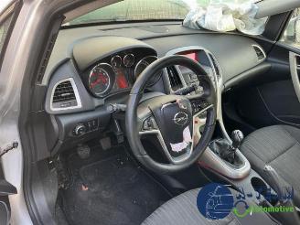 Opel Astra Astra J (PC6/PD6/PE6/PF6), Hatchback 5-drs, 2009 / 2015 1.4 Turbo 16V picture 16