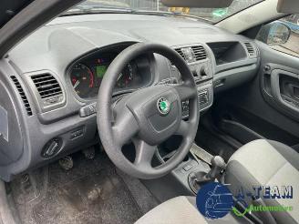 Skoda Fabia Fabia II (5J), Hatchback 5-drs, 2006 / 2014 1.2i 12V picture 18