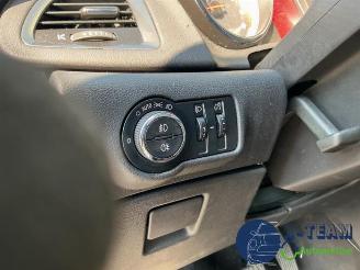 Opel Astra Astra J (PC6/PD6/PE6/PF6), Hatchback 5-drs, 2009 / 2015 1.4 Turbo 16V picture 24