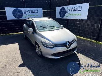 Coche siniestrado Renault Clio Clio IV Estate/Grandtour (7R), Combi 5-drs, 2012 / 2021 0.9 Energy TCE 12V 2014/6