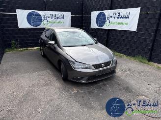 Coche siniestrado Seat Leon Leon (5FB), Hatchback 5-drs, 2012 / 2020 1.6 TDI Ecomotive 16V 2014/9