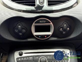 Renault Twingo Twingo II (CN), Hatchback 3-drs, 2007 / 2014 1.2 16V picture 35