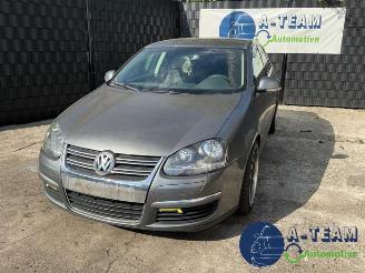 Vrakbiler auto Volkswagen Jetta Jetta III (1K2), Sedan, 2005 / 2010 1.6 FSI 16V 2006/8