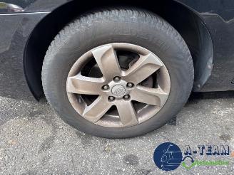 Kia Carens Carens III (FG), MPV, 2006 / 2013 2.0i CVVT 16V picture 14