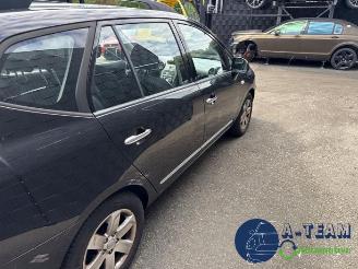 Kia Carens Carens III (FG), MPV, 2006 / 2013 2.0i CVVT 16V picture 9